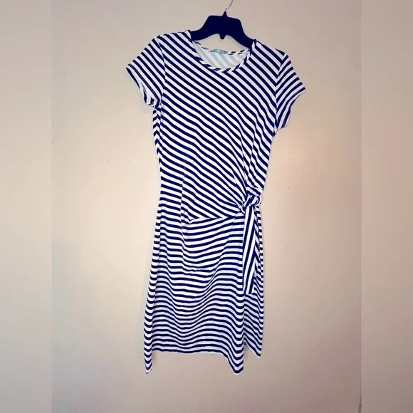 J.McLaughlin
Elora Bangle Stripe Print Side Tie Short Sleeve dress
Size medium - Picture 3 of 4
